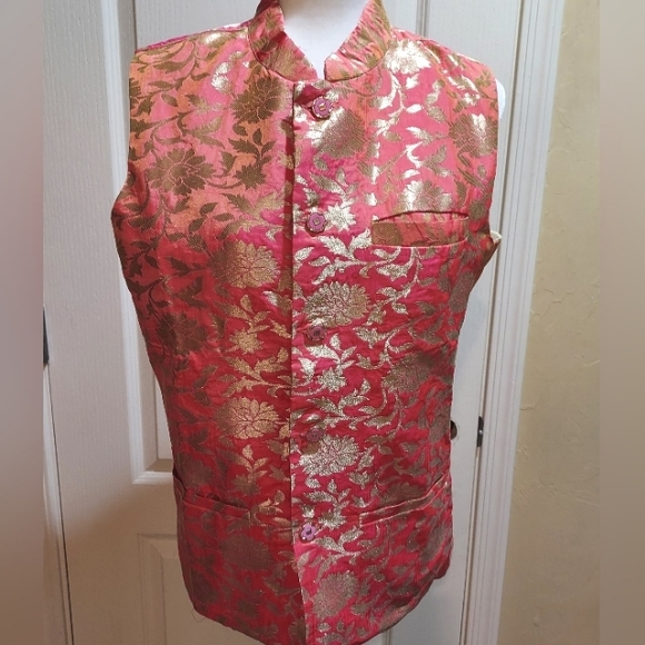 Floral Foil Vest - Picture 1 of 6
